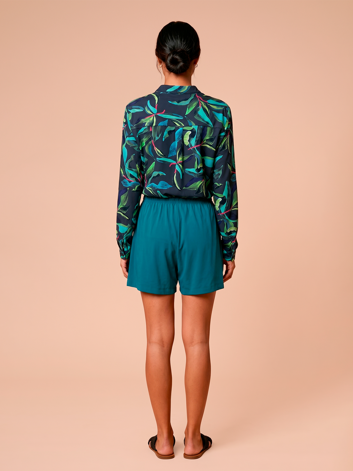Shorts UV.LINE Basic Color UP - Verde Floresta | Feminino