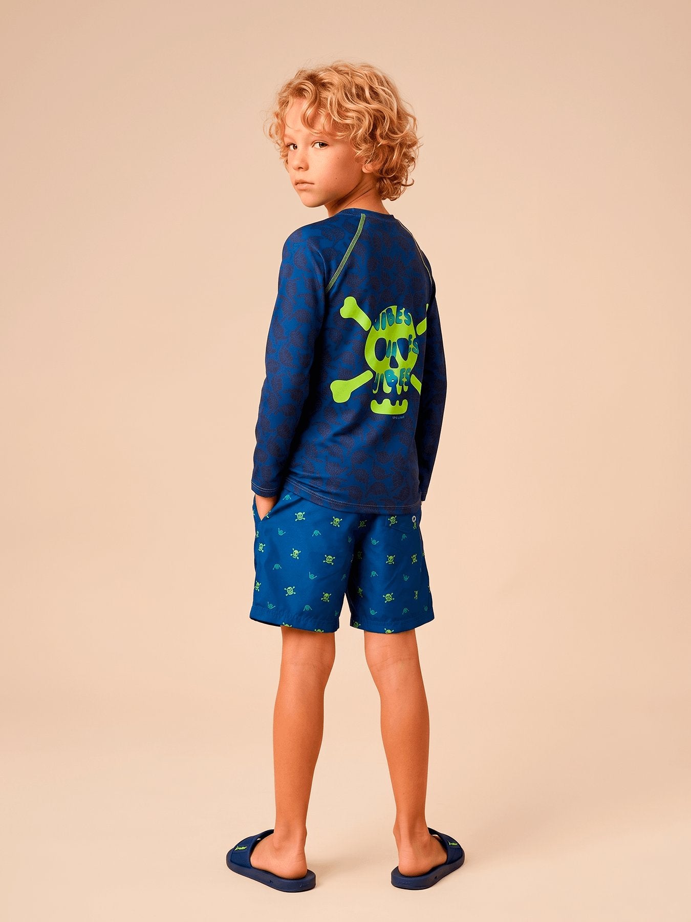 Camiseta Acqua Infantil UV Com Proteção Solar ML - Estampa Pirata Fun