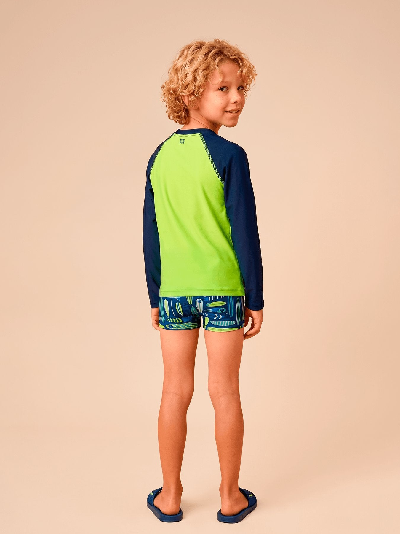 Camiseta Acqua Infantil UV Com Proteção Solar ML - ESTAMPA SURF TRIP