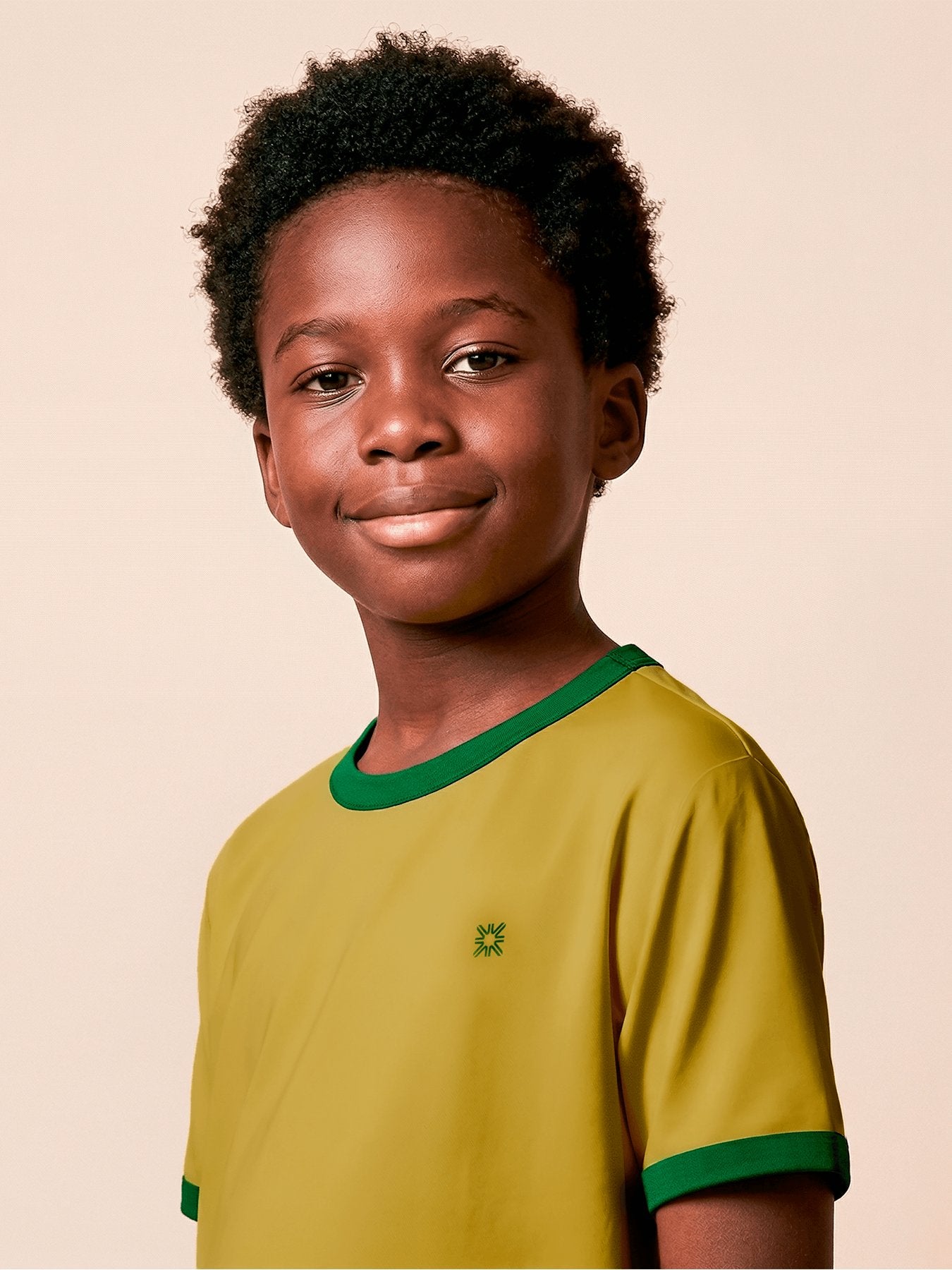 Camiseta UV Infantil com Proteção Solar Bicolor Brasil MC – AMARELO | Copa 2026