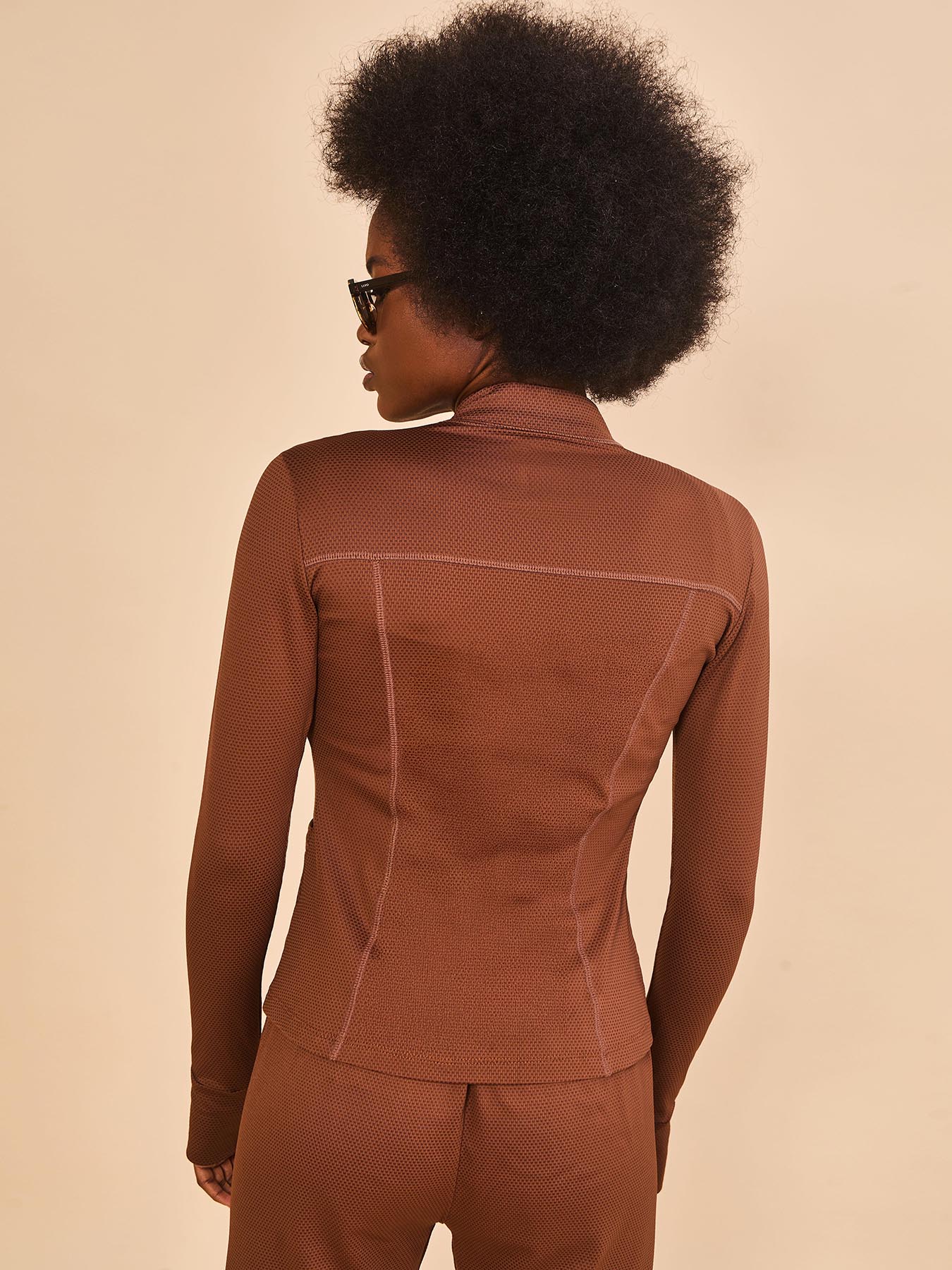 Casaco Fit Textura UV Com Proteção Solar ML FEM - MARROM
