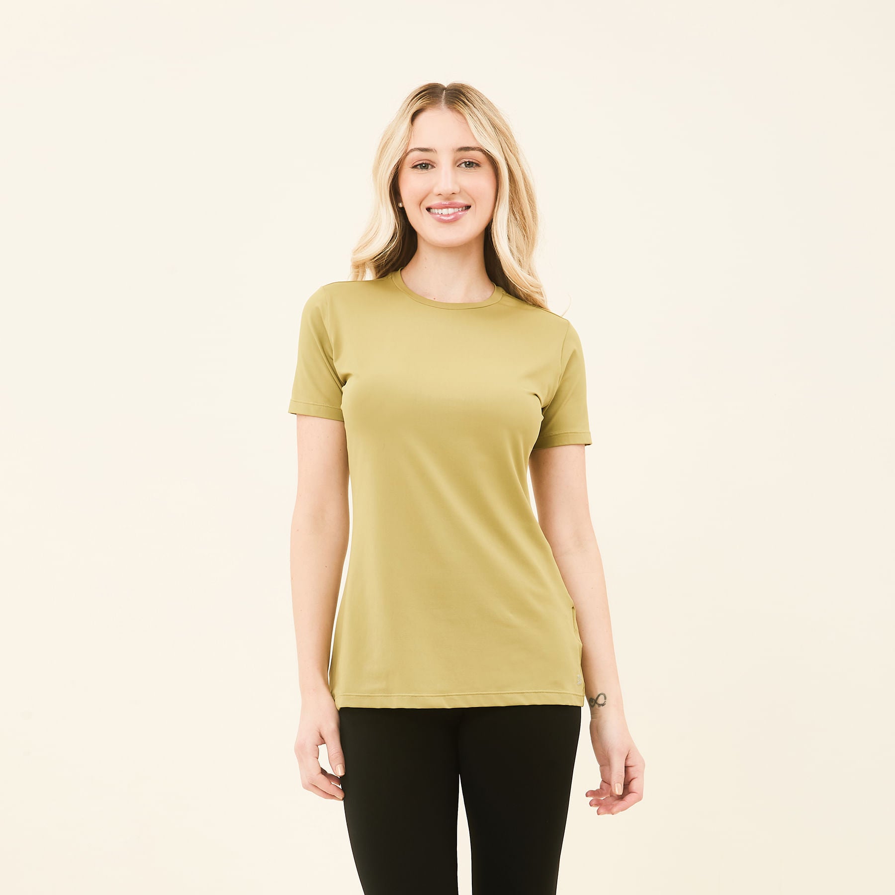 Camisa UV Feminina Com Proteção Solar Uv Pro-OLIVA
