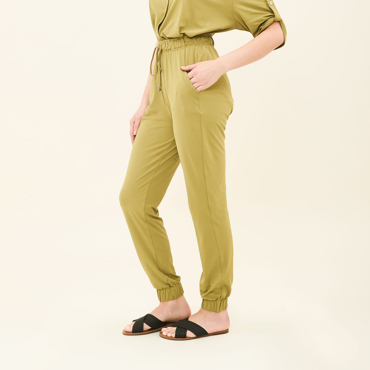 Calça UV Basic Com Proteção Solar Oliva