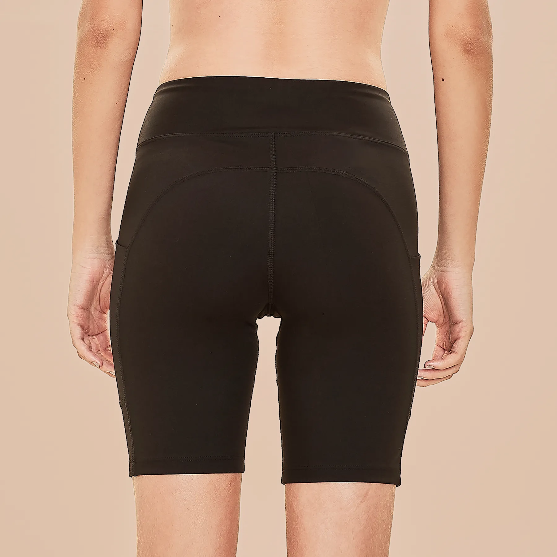 Bermuda Fit UV Feminina com Proteção Solar Preto